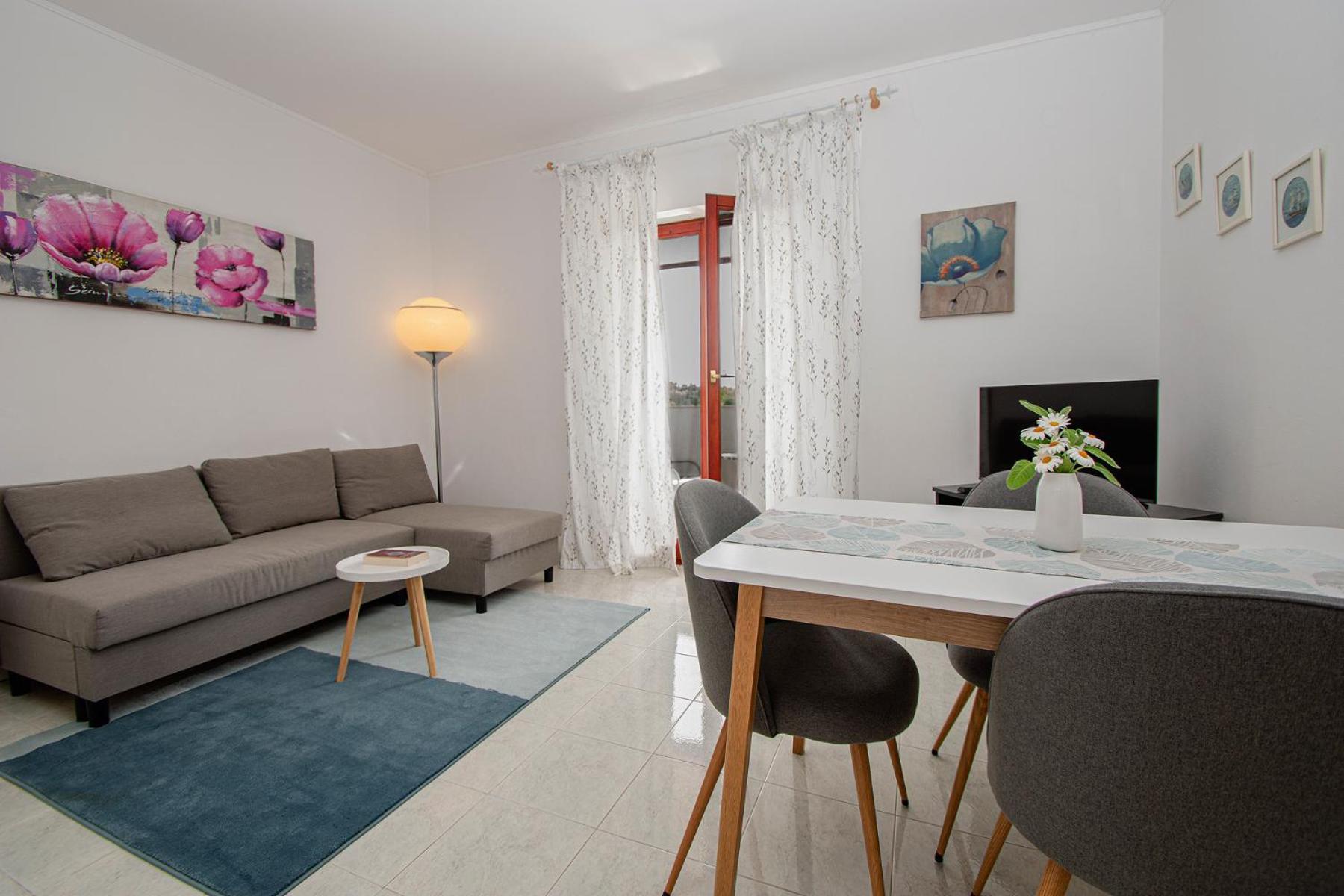 Apartment Iva พูลา ภายนอก รูปภาพ