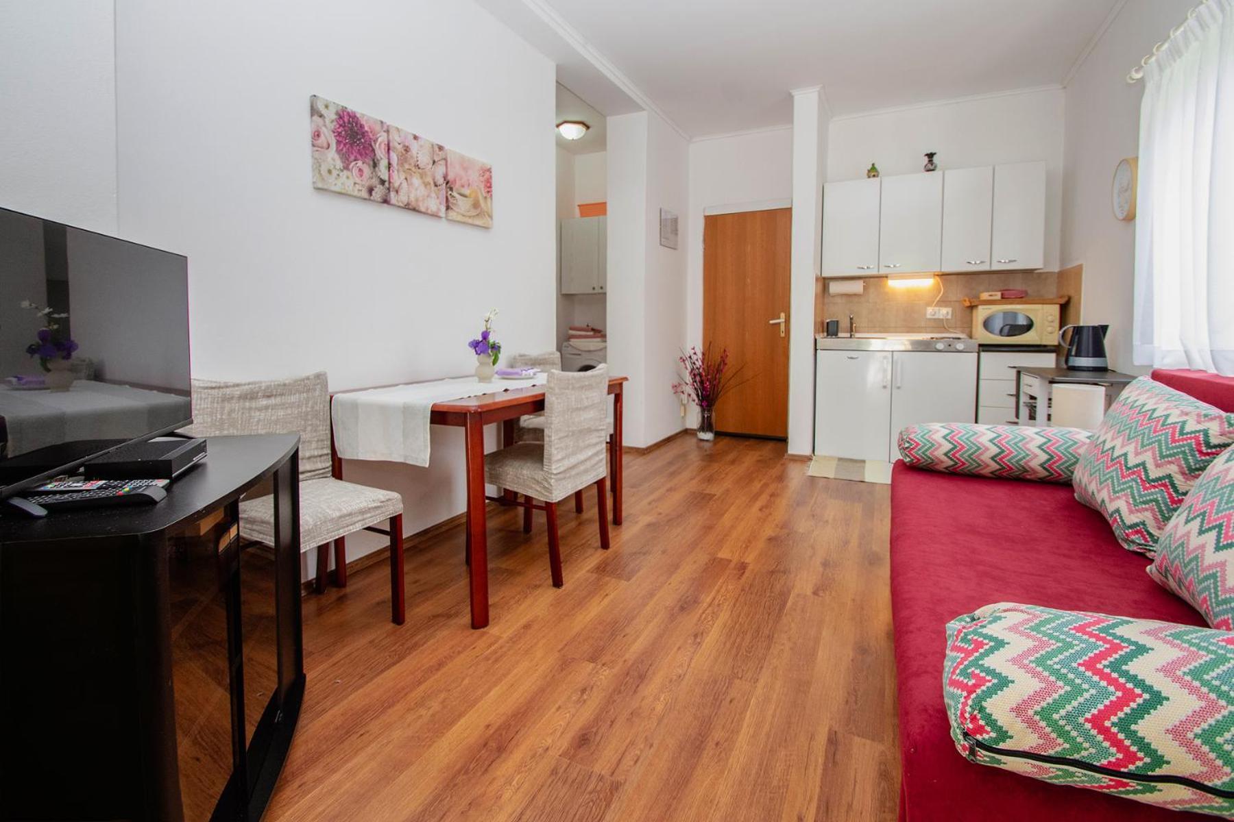 Apartment Iva พูลา ภายนอก รูปภาพ